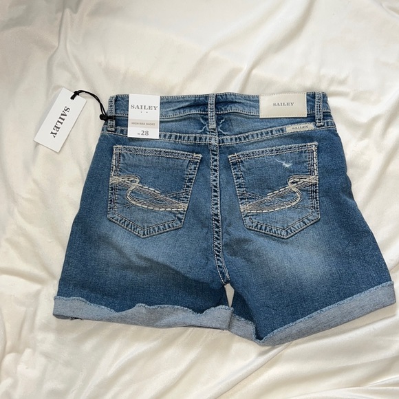 Sailey Jean shorts roll up high rise raw hemline blue size 28 & 29 NWT - Picture 8 of 9